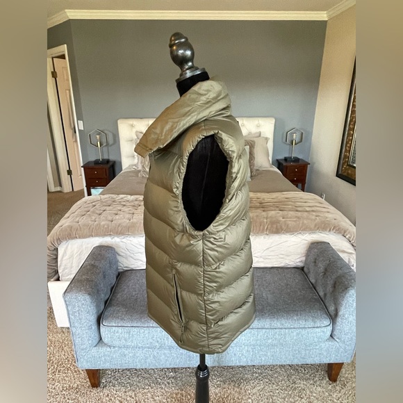 NWT Tilley Expedition Vest - Picture 4 of 16